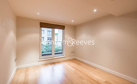 2 Bedroom flat to rent in Lensbury Avenue, Fulham, SW6 - Photo 2