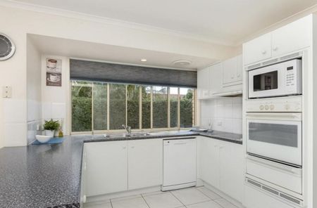 Spacious Family Home in a Peaceful Belmont Location - Photo 3