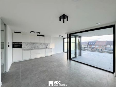Energiezuinig nieuwbouwappartement met 2 slaapkamers, ruim terras en garage nabij centrum Tongeren - Photo 2
