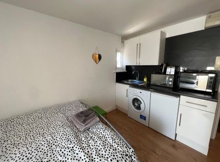 Studio to rent - Photo 4