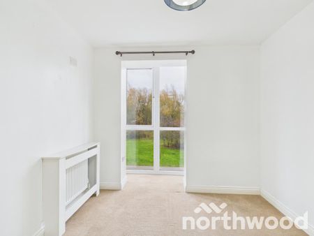 4 bedroom semi-detached house to rent - Photo 5