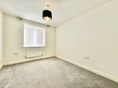 2 Bedroom Apartment for Rent - Photo 2