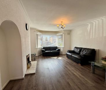 3 bedroom semi-detached house to rent - Photo 4