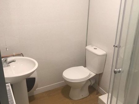 Wellington Road Flat 6 - Photo 3