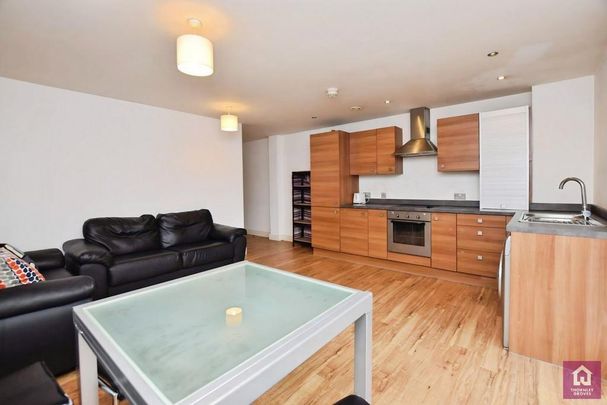 2 bedroom flat to rent - Photo 1