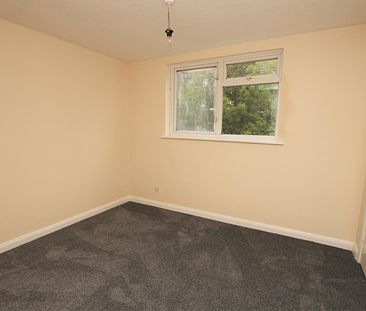 2 bedroom Apartment to let - Photo 5