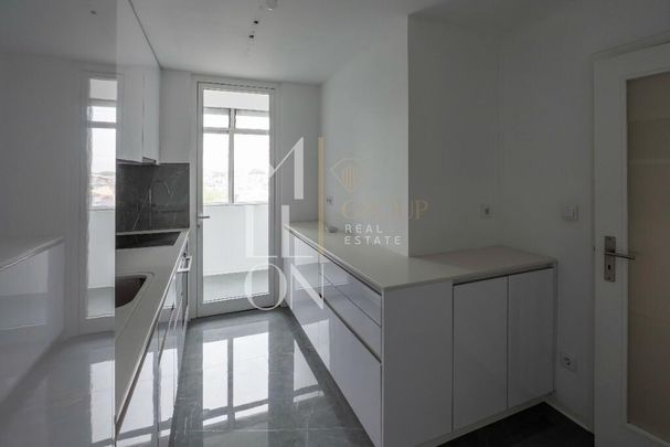 Apartamento T4 em Porto - Foto 1