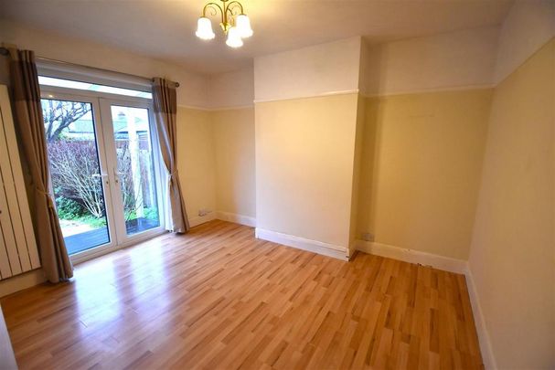 3 bedroom semi-detached bungalow to rent - Photo 1