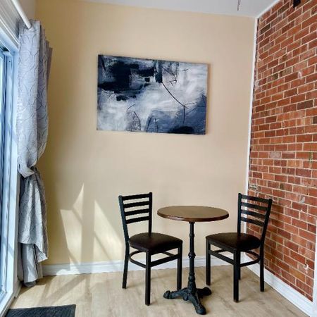 5 1/2 avec cour privée, tout inclus - Photo 4