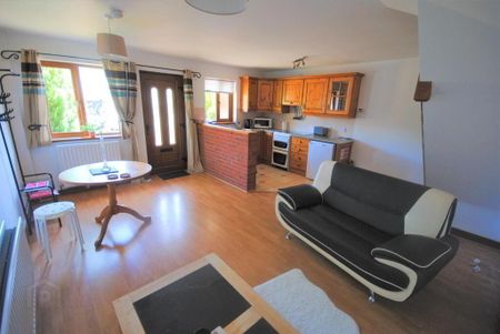 6 Castlehill View, Comber, BT23 5XG - Photo 4