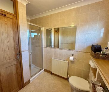 3 bedroom end of terrace house to rent - Photo 3