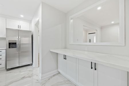 For Lease - 2370 Camilla Road, Mississauga, Ontario - Photo 3