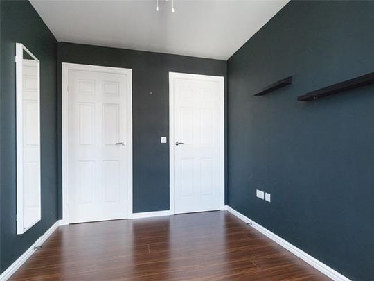 93T Arneil Drive, Edinburgh, EH5 2GS - Photo 1