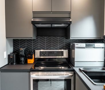 For Lease - 797 Pape Avenue Unit# Main, Toronto, Ontario - Photo 3