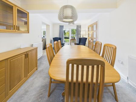 5 bedroom bungalow to rent - Photo 5