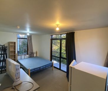 Boarding house room - Photo 3