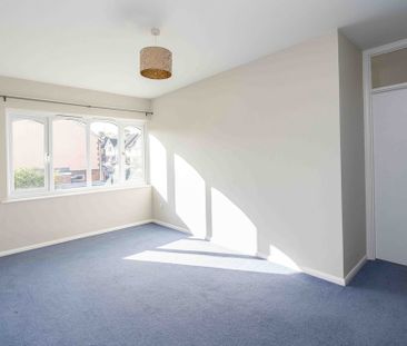 Kingfisher Court Willowmead, Dorking - 1 bedroomProperty for lettin... - Photo 5