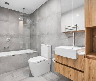 GROUND FLOOR - HUGE DECK! - Photo 4