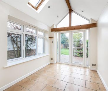 3 bedroom semi-detached house to rent - Photo 4