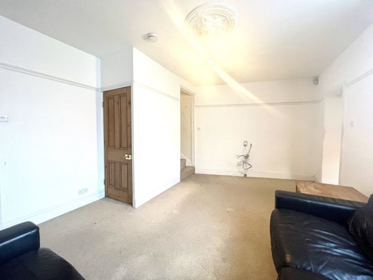 3 bedroom end of terrace house to rent - Photo 1