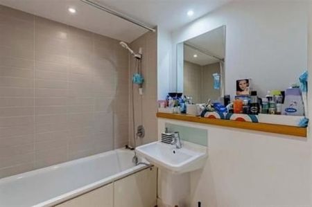 2 Bed Flat, The Lock Building, E15 - Photo 5