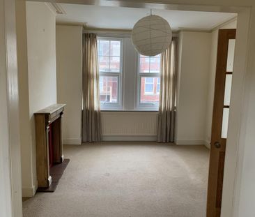 2 bedroom maisonette to rent - Photo 5