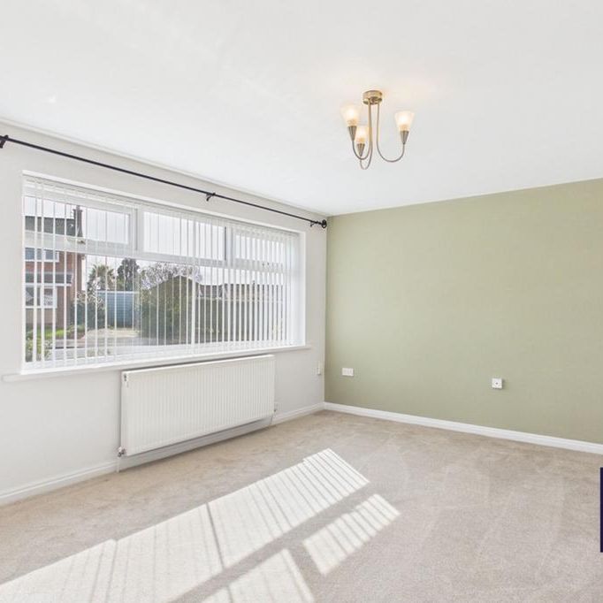 3 bedroom detached bungalow to rent - Photo 1