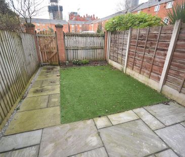 4 bedroom townhouse to rent - Photo 2