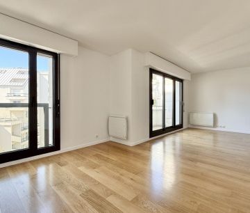 Appartement • Paris 15ème - Photo 1