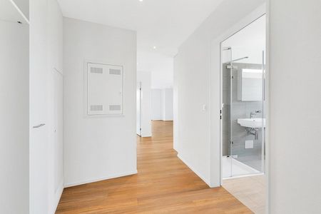 Moderne 3.5-Zimmer-Wohnung mit Balkon - Foto 2