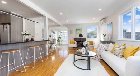 Your Sunny & Spacious Home Awaits! - Photo 2