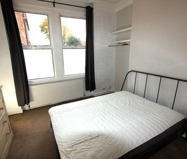 2 Bed Flat, Kingswood Road, SW2 - Photo 1