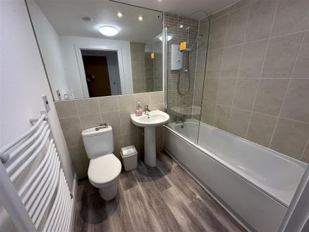 2 bedroom apartment to rent - Photo 5