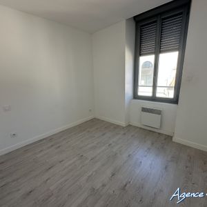 Location Appartement 2 pièces 35m² PORT LA NOUVELLE 11210 - Photo 2
