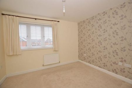 3 bedroom semi-detached house to rent - Photo 5