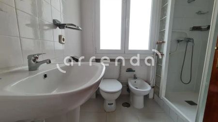 Piso de alquiler en De San Aquilino, Almenara -Ventilla - Photo 4