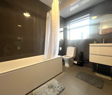 Warner Close, Harlington, Hayes, UB3 5LG - Photo 1