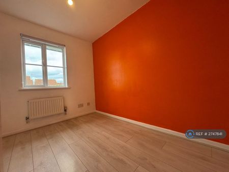 3 bedroom semi-detached house to rent - Photo 5