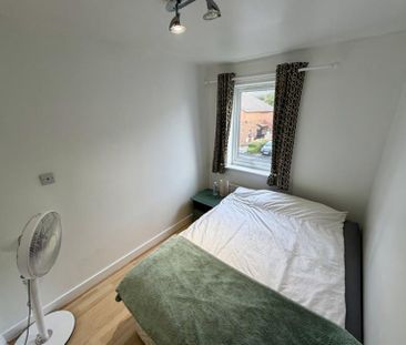 3 Bedroom Semi Detached To Let - Photo 3