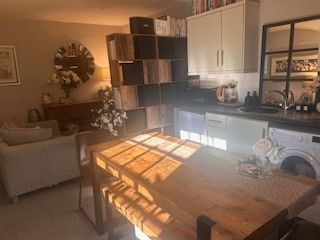 1 Bed Flat, Commercial Road, LS5 - Photo 3