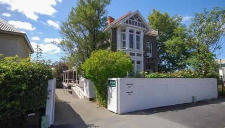 The bedrooms at a student house on George street - Photo 5