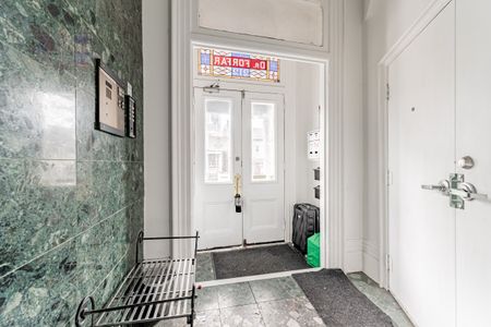 For Lease - 212 Carlton Street Unit# 3, Toronto, Ontario - Photo 2