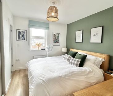 3 bedroom semi-detached house to rent - Photo 3