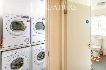 Studio to rent - Photo 5