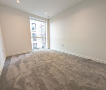 3 bedroom flat to rent - Photo 3