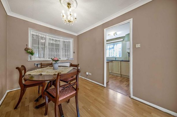 3 bedroom semi-detached house to rent - Photo 1