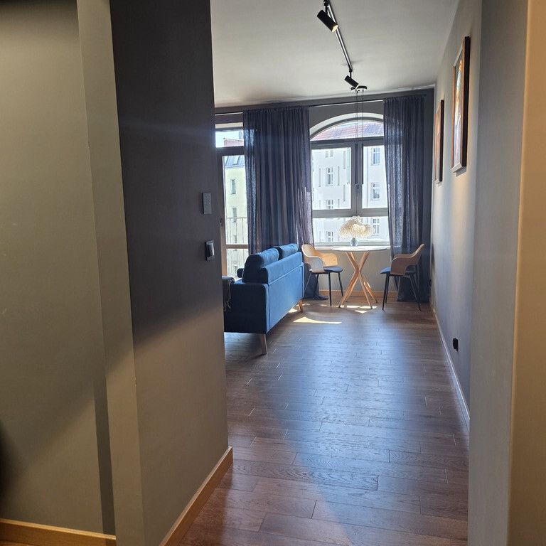 Loft 42 m2 - 2 pok. garaż, winda i piwnica. - Zdjęcie 1