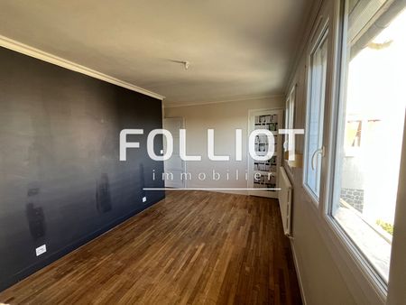 A LOUER - Maison à Fougères - Photo 4