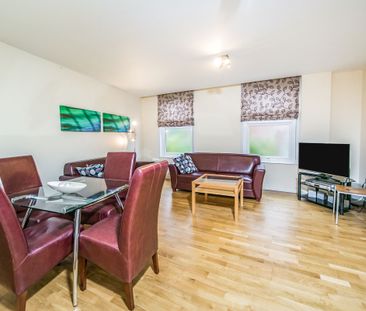 2 bedroom apartment to rent - Photo 2