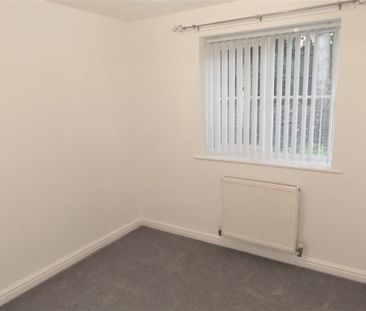 2 bedroom ground floor flat to rent - Photo 5